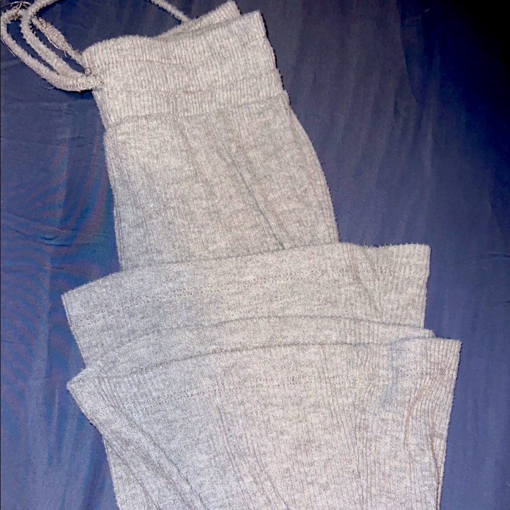 it’s from rue21 , there a size medium , and there grey.